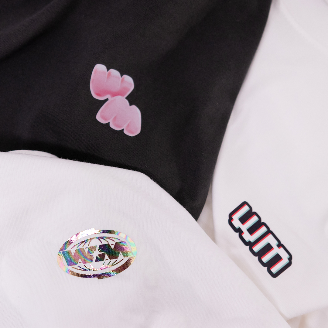 with mellow LOGO T-SHIRTS / HOLOGRAM