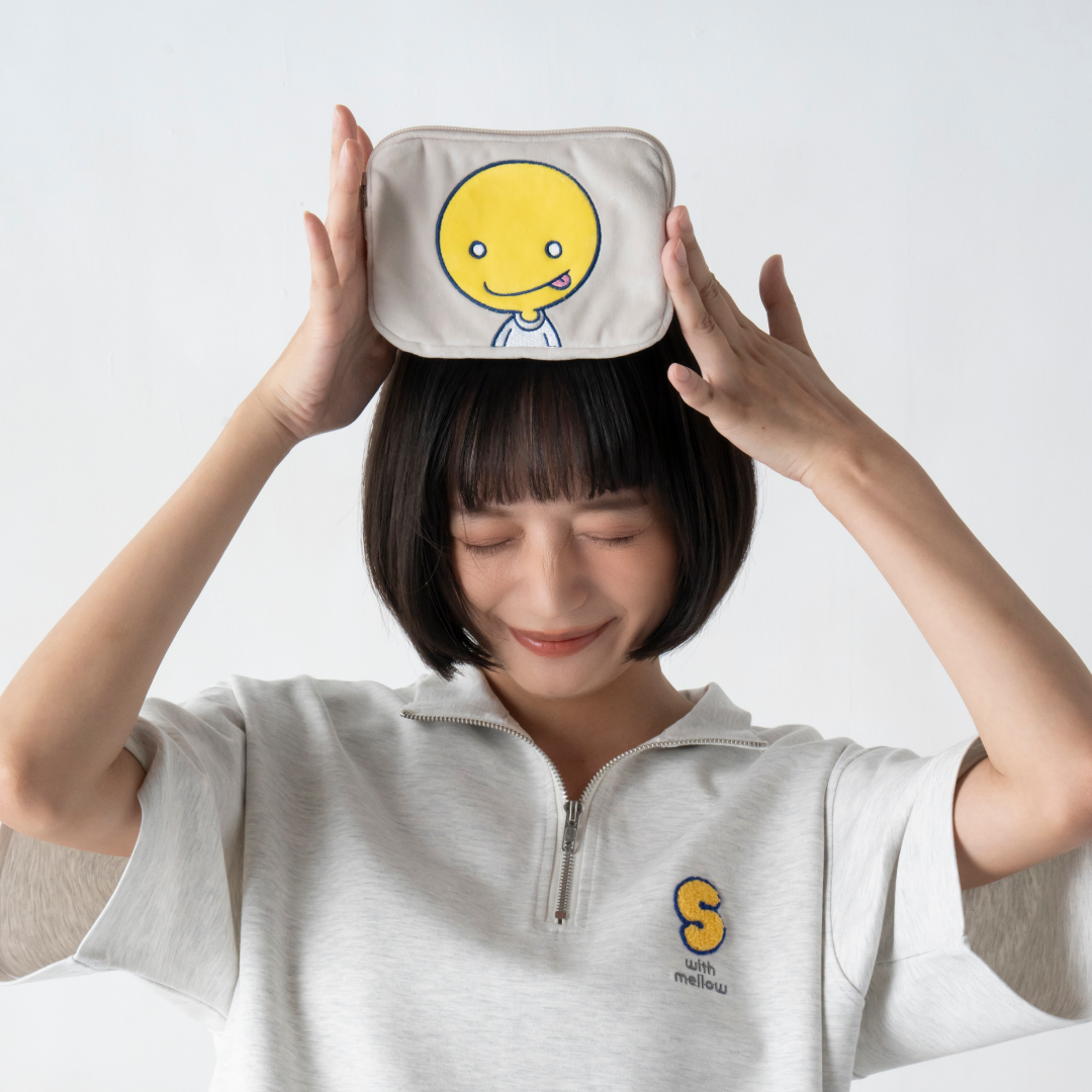 SYOKO with mellow FLUFFY POUCH