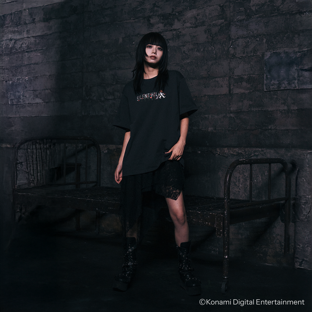 EIKO!GO!! × SILENT HILL RED PYRAMID EIKO T-SHIRT