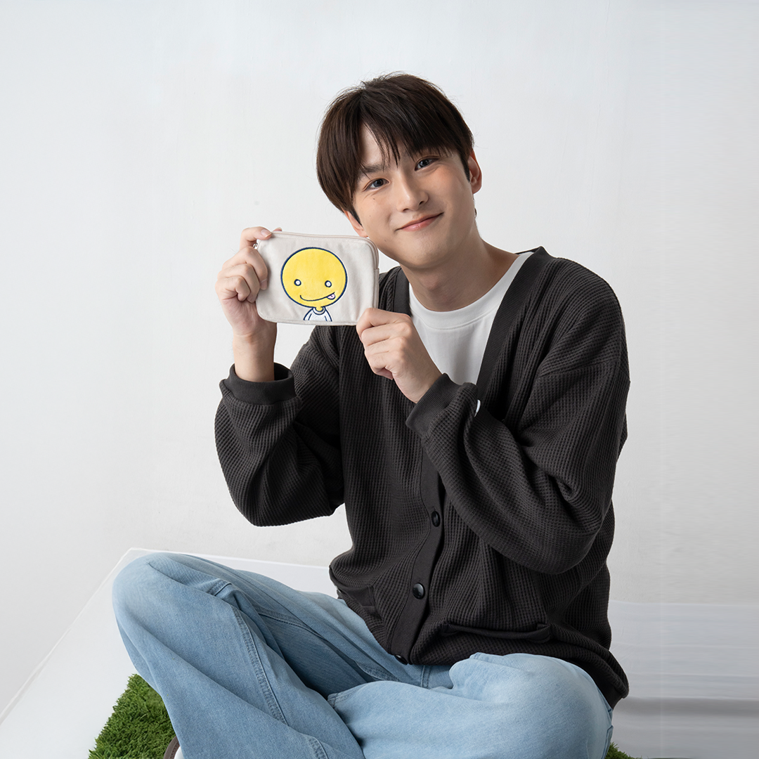 SYOKO with mellow FLUFFY POUCH