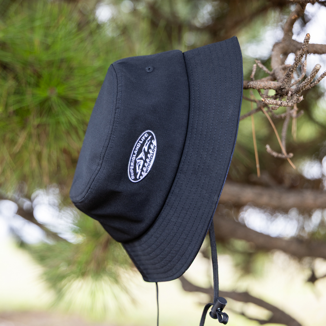 SUPER ISLAND LIFE with mellow BUCKET HAT