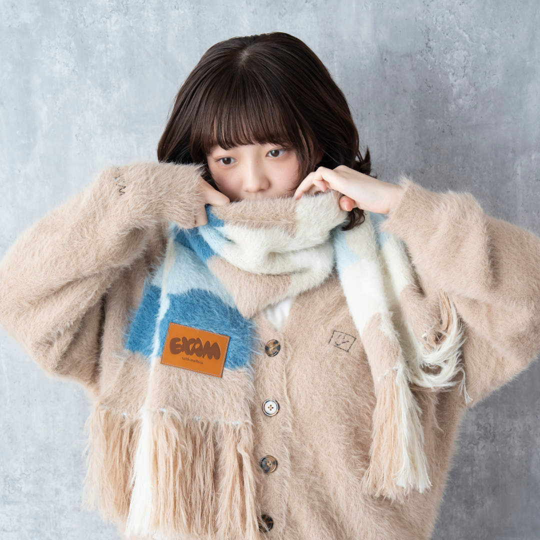 EXAM with mellow 2025 SHAGGY KNIT MUFFLER